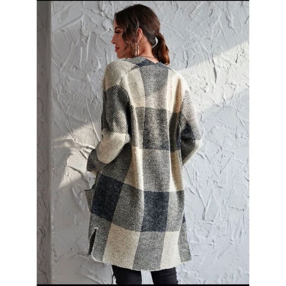 NWT Plaid/Gingham Cardigan - Picture 2 of 4